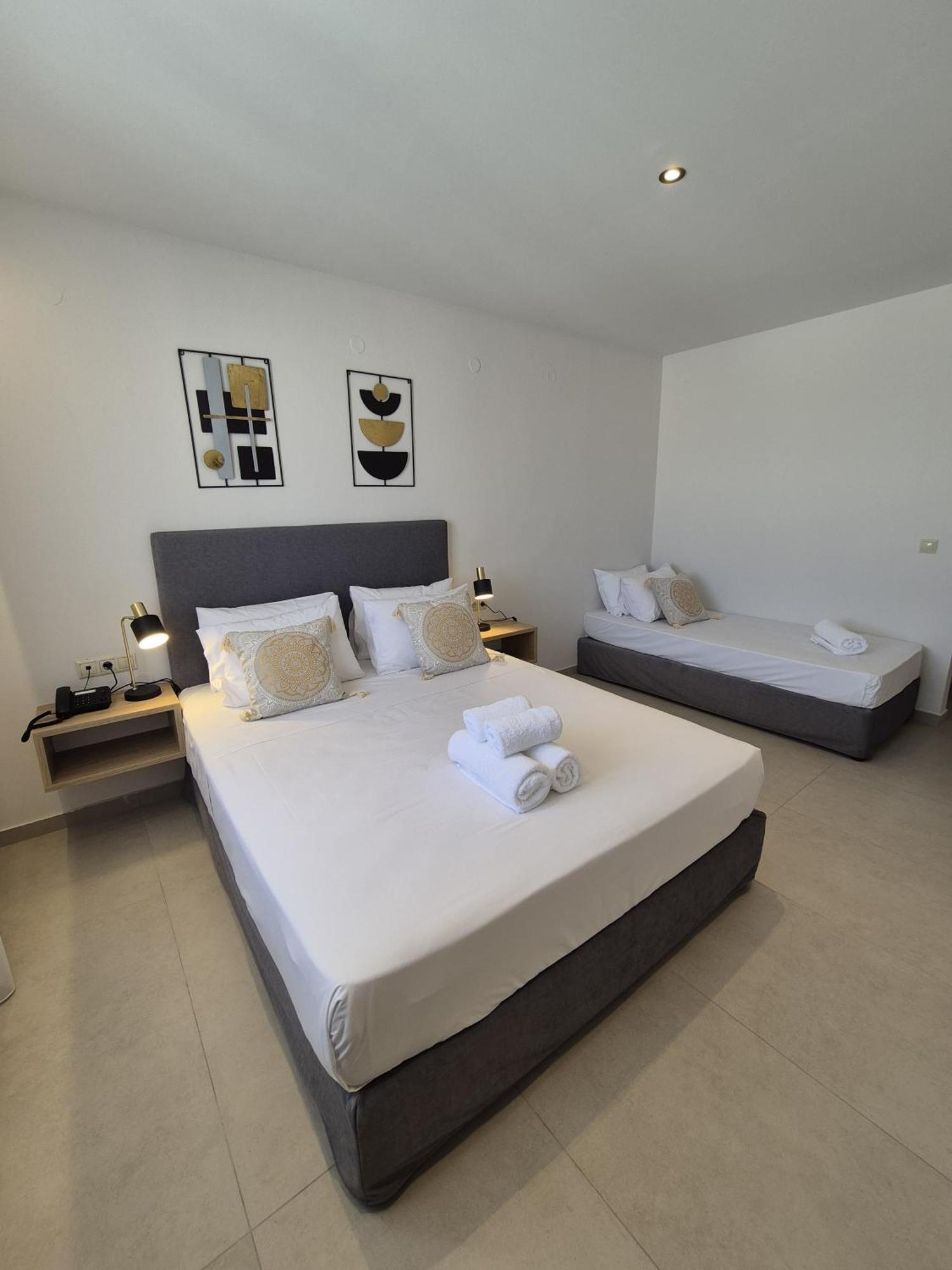 הרסוניסוס Soho Blue City Hotel מראה חיצוני תמונה